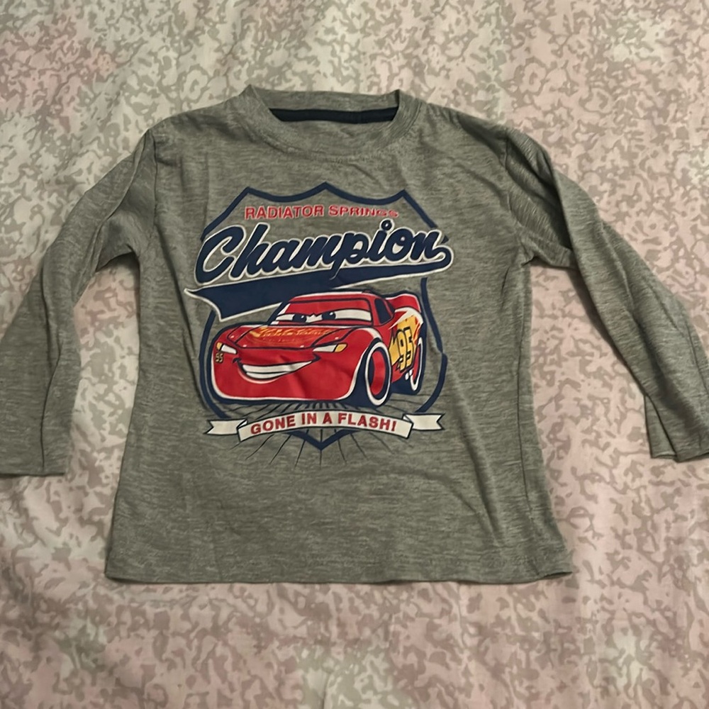 Long sleeve lightning McQueen shirt size 4T